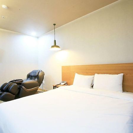 A7 Hotel Suwon Exterior foto